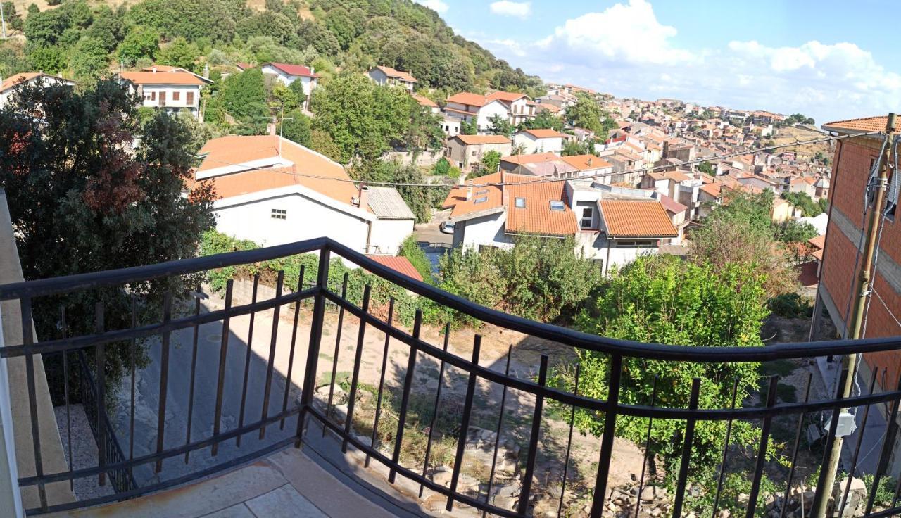 Ferienwohnung Casa Sias Santu Lussurgiu Exterior foto